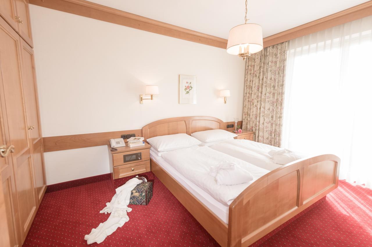 Hotel Tauernblick - Thermenhotels Gastein バート・ホーフガシュタイン エクステリア 写真